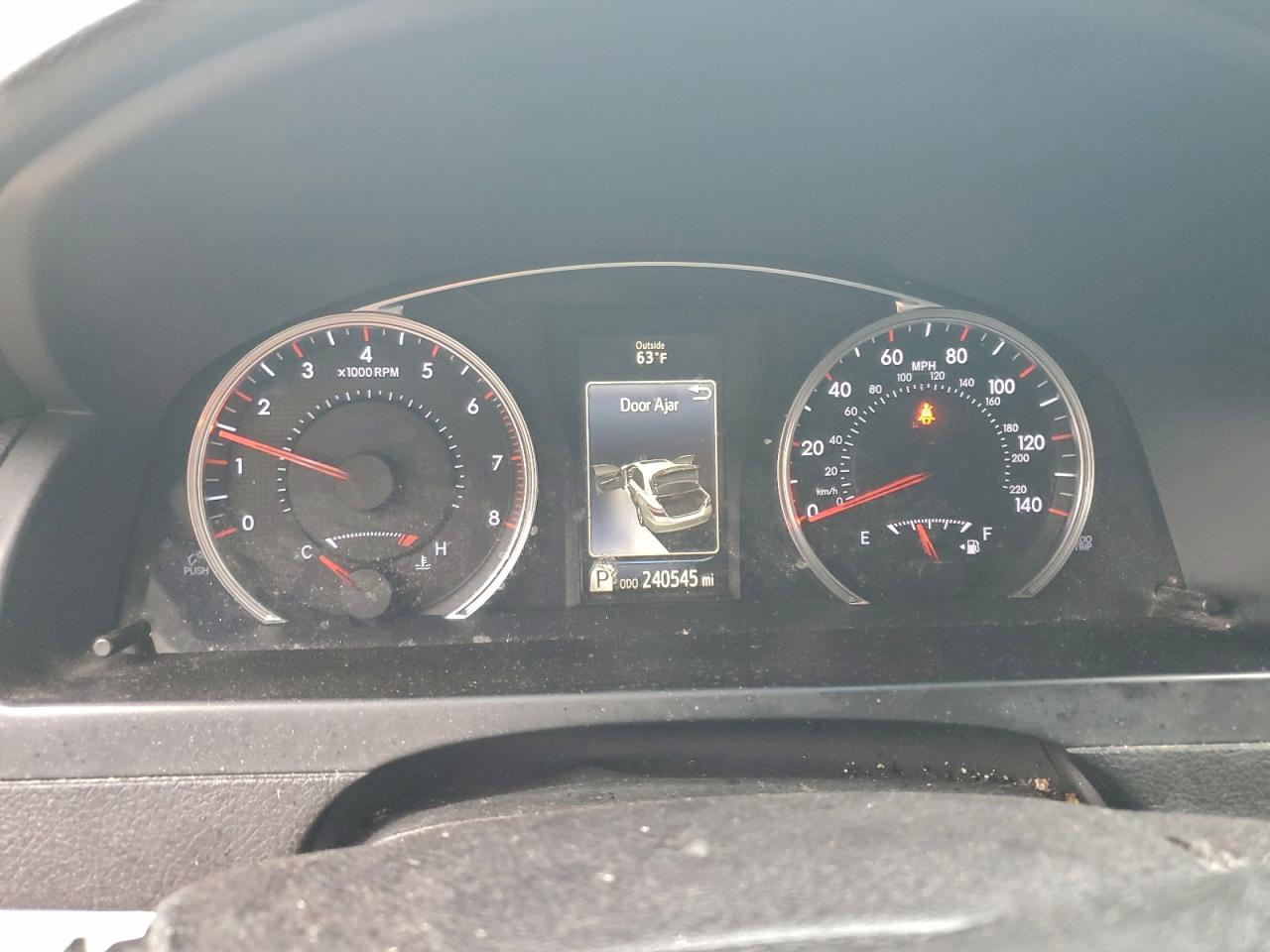 2016 TOYOTA CAMRY LE photo 9