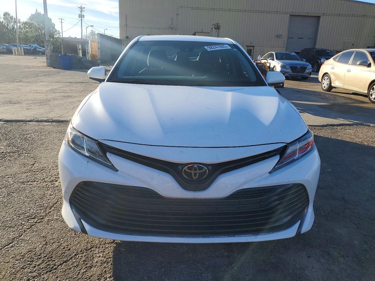 2018 TOYOTA CAMRY L photo 5
