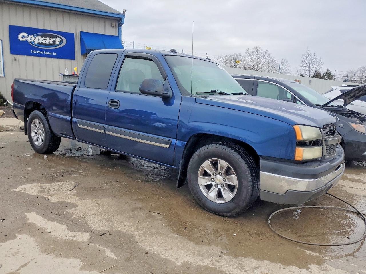 2004 CHEVROLET SILVERADO C1500 photo 4