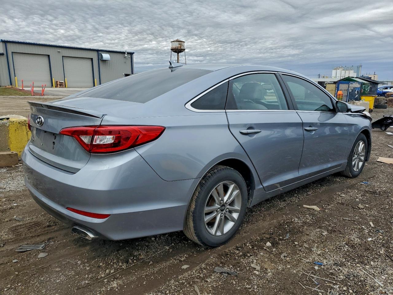 2017 HYUNDAI SONATA SE photo 3