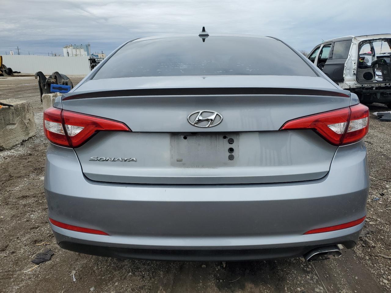 2017 HYUNDAI SONATA SE photo 6