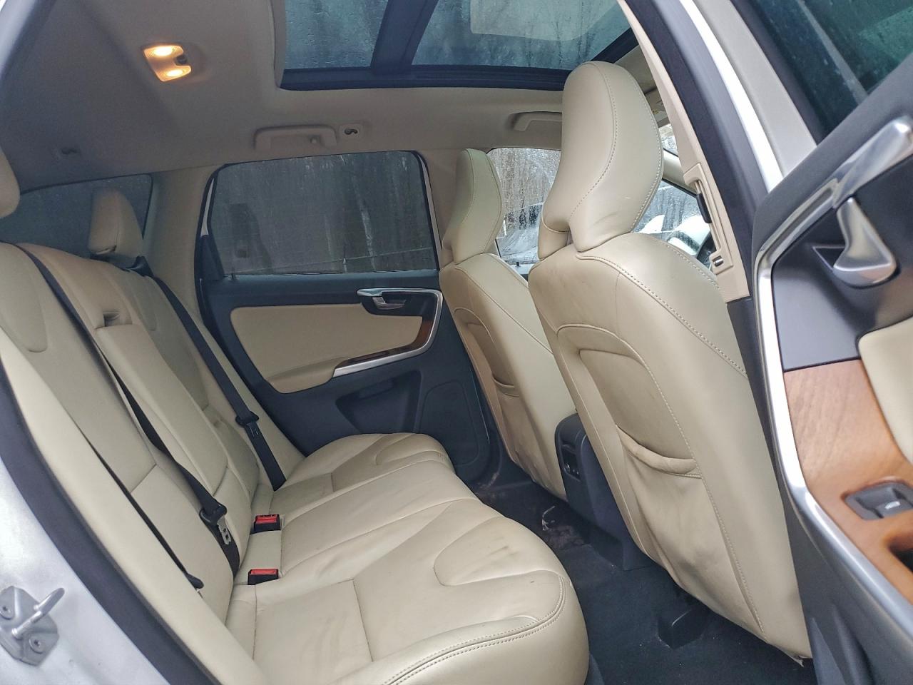 2017 VOLVO XC60 T5 INSCRIPTION photo 11