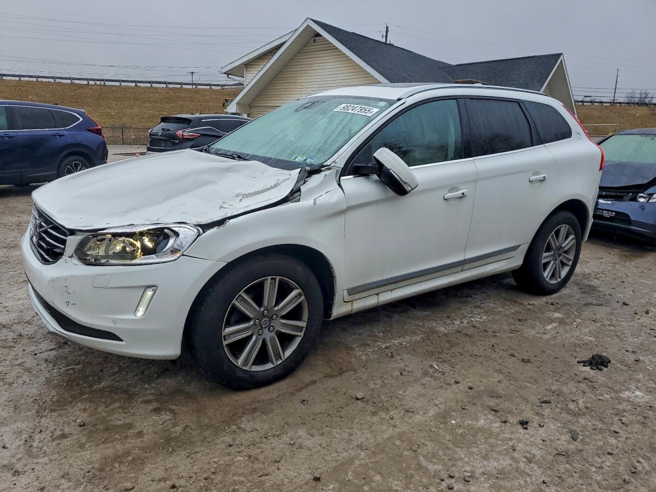 2017 VOLVO XC60
