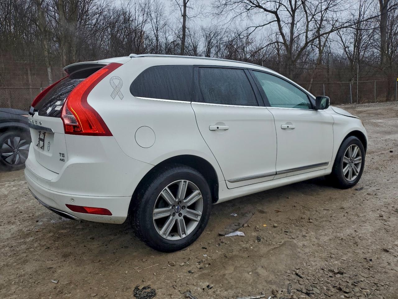 2017 VOLVO XC60 T5 INSCRIPTION photo 3