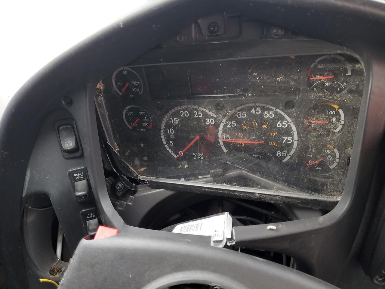 2017 FREIGHTLINER M2 106 MEDIUM DUTY photo 9
