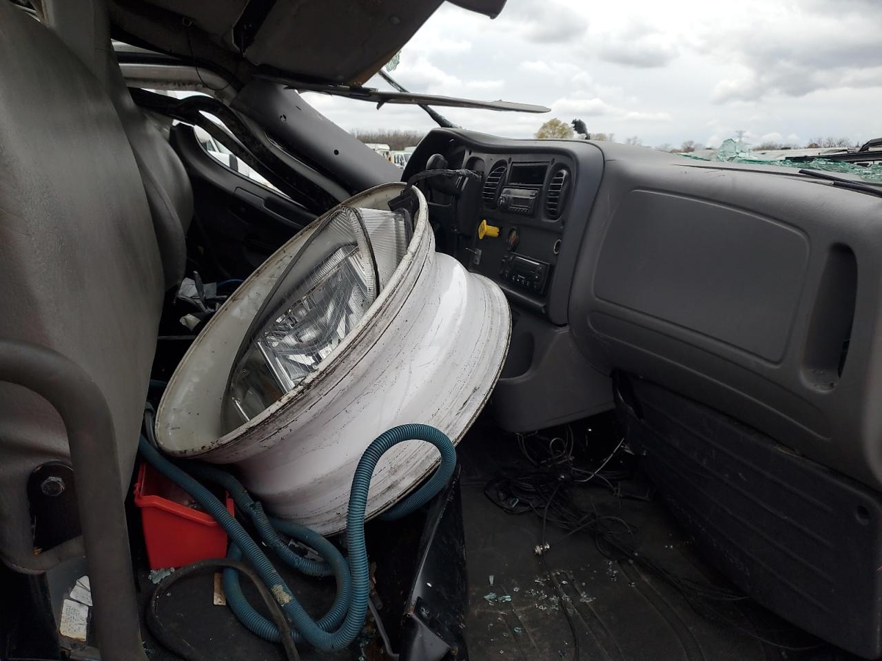 2017 FREIGHTLINER M2 106 MEDIUM DUTY photo 8