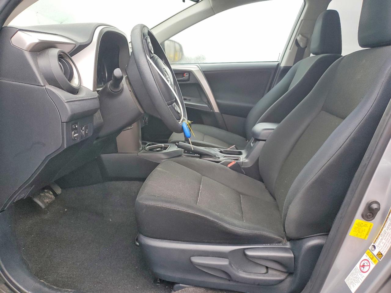 2018 TOYOTA RAV4 LE photo 7