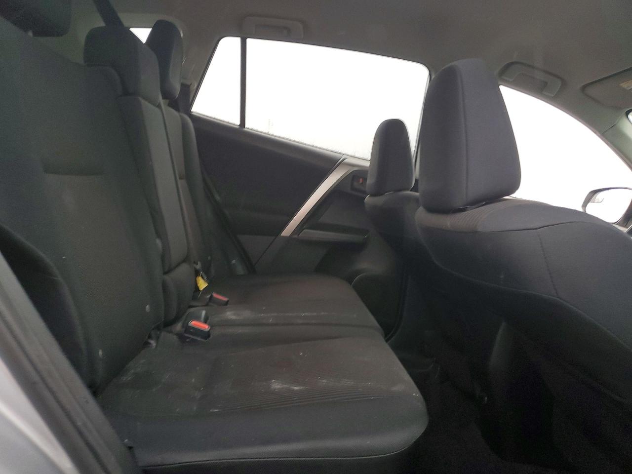 2018 TOYOTA RAV4 LE photo 11