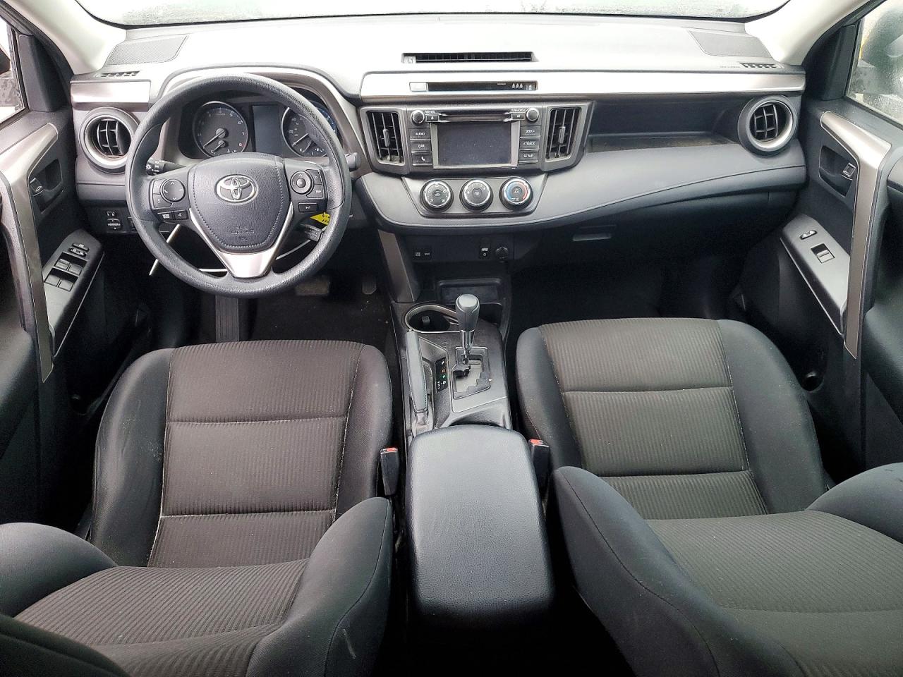 2018 TOYOTA RAV4 LE photo 8