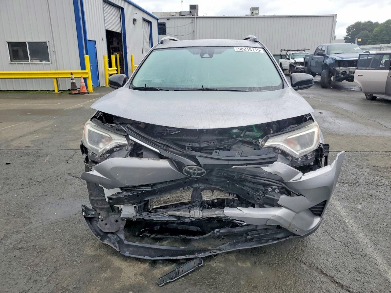 2018 TOYOTA RAV4 LE photo 5