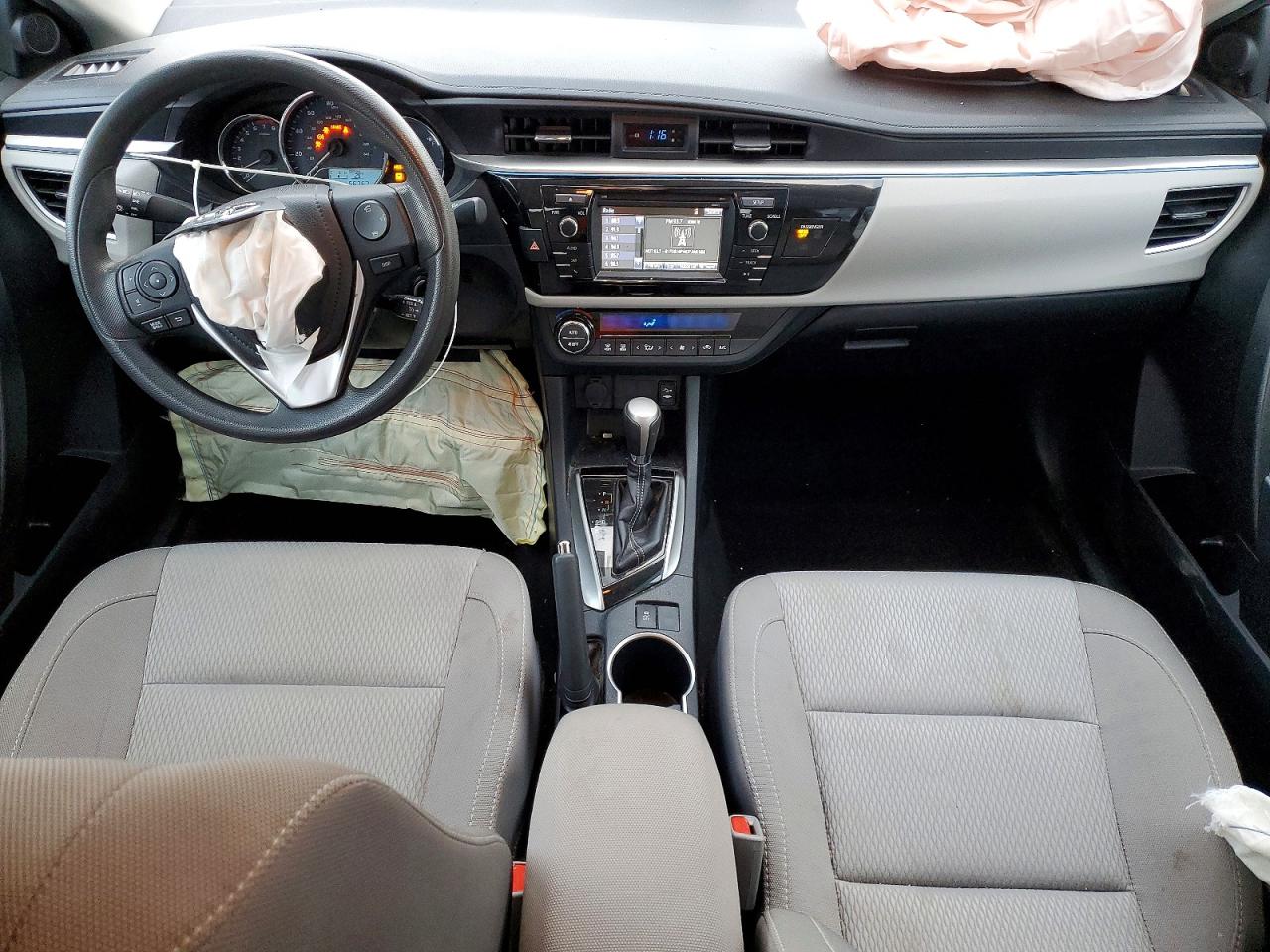 2016 TOYOTA COROLLA L photo 8