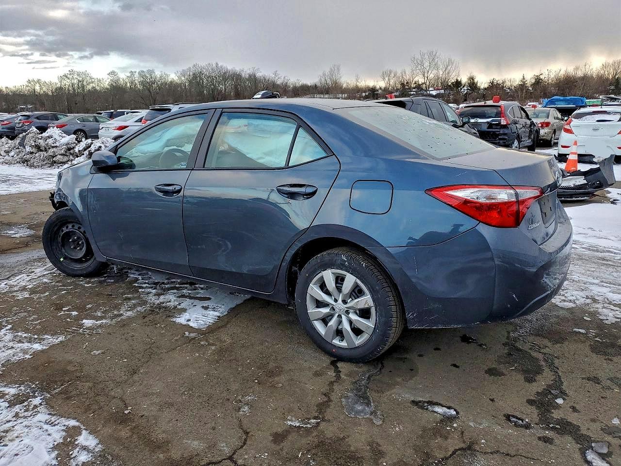 2016 TOYOTA COROLLA L photo 2