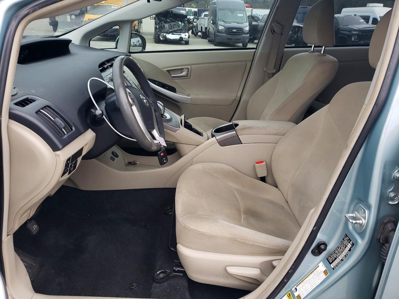 2015 TOYOTA PRIUS photo 7