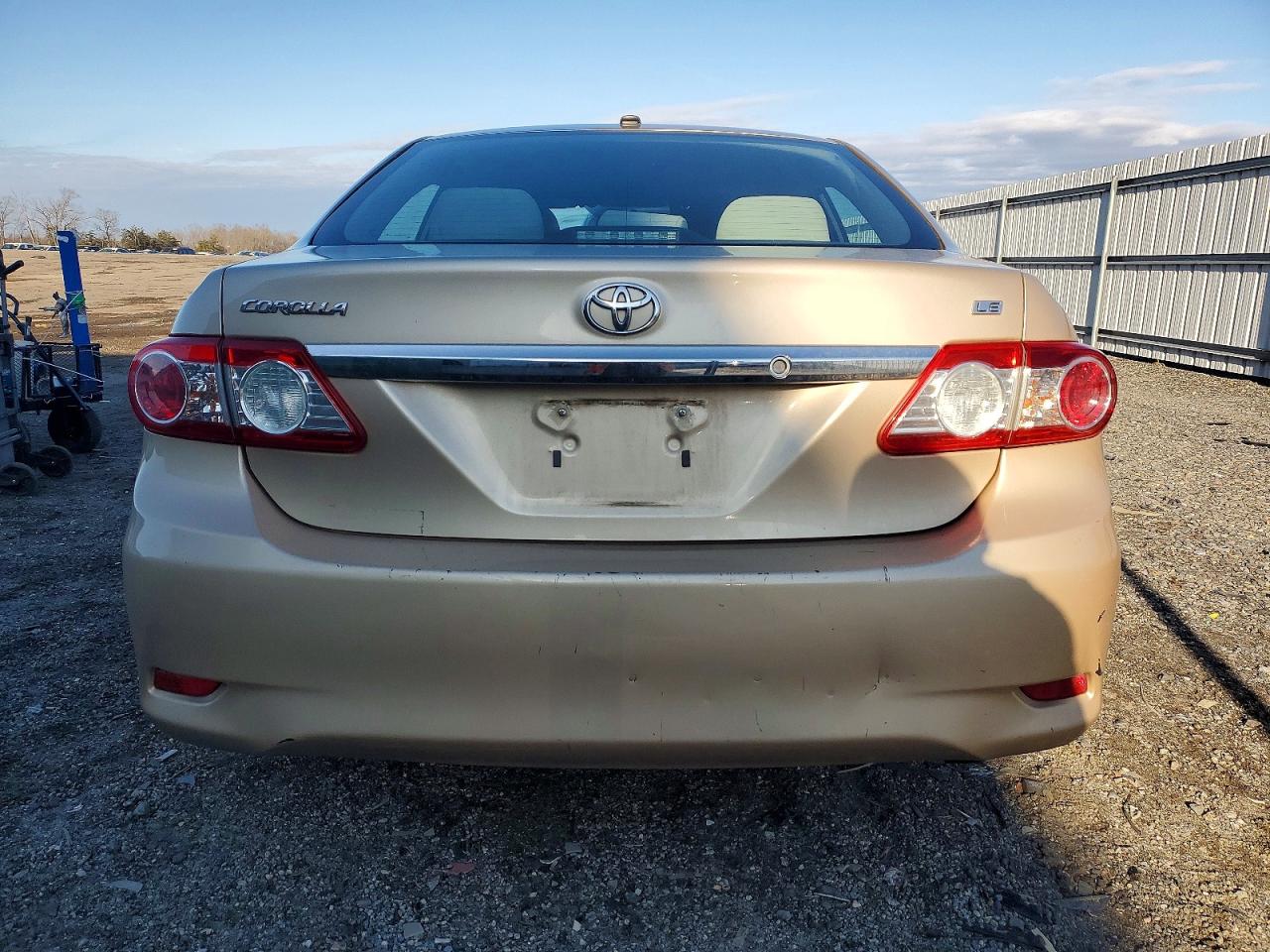 2011 TOYOTA COROLLA BASE photo 16