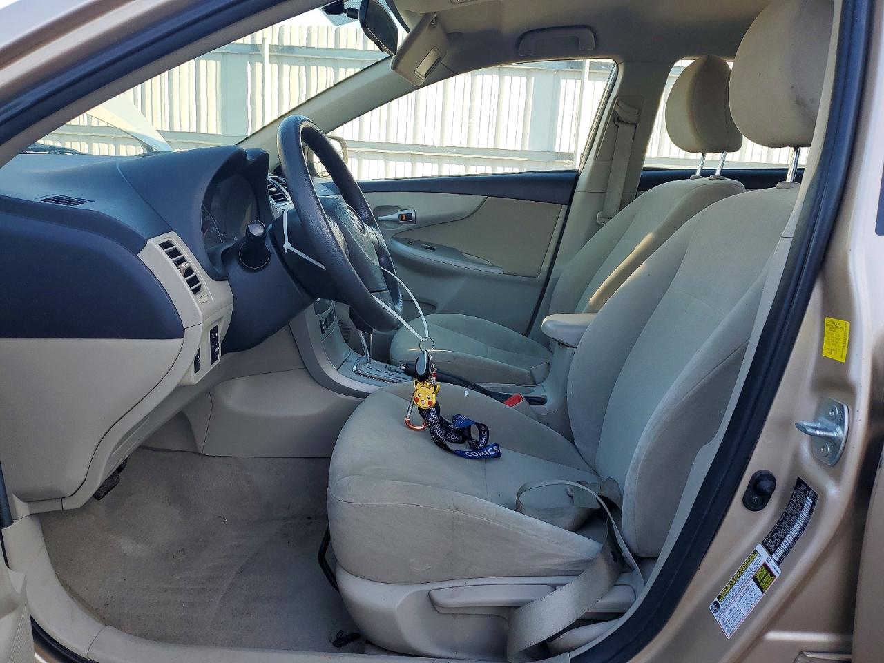 2011 TOYOTA COROLLA BASE photo 19