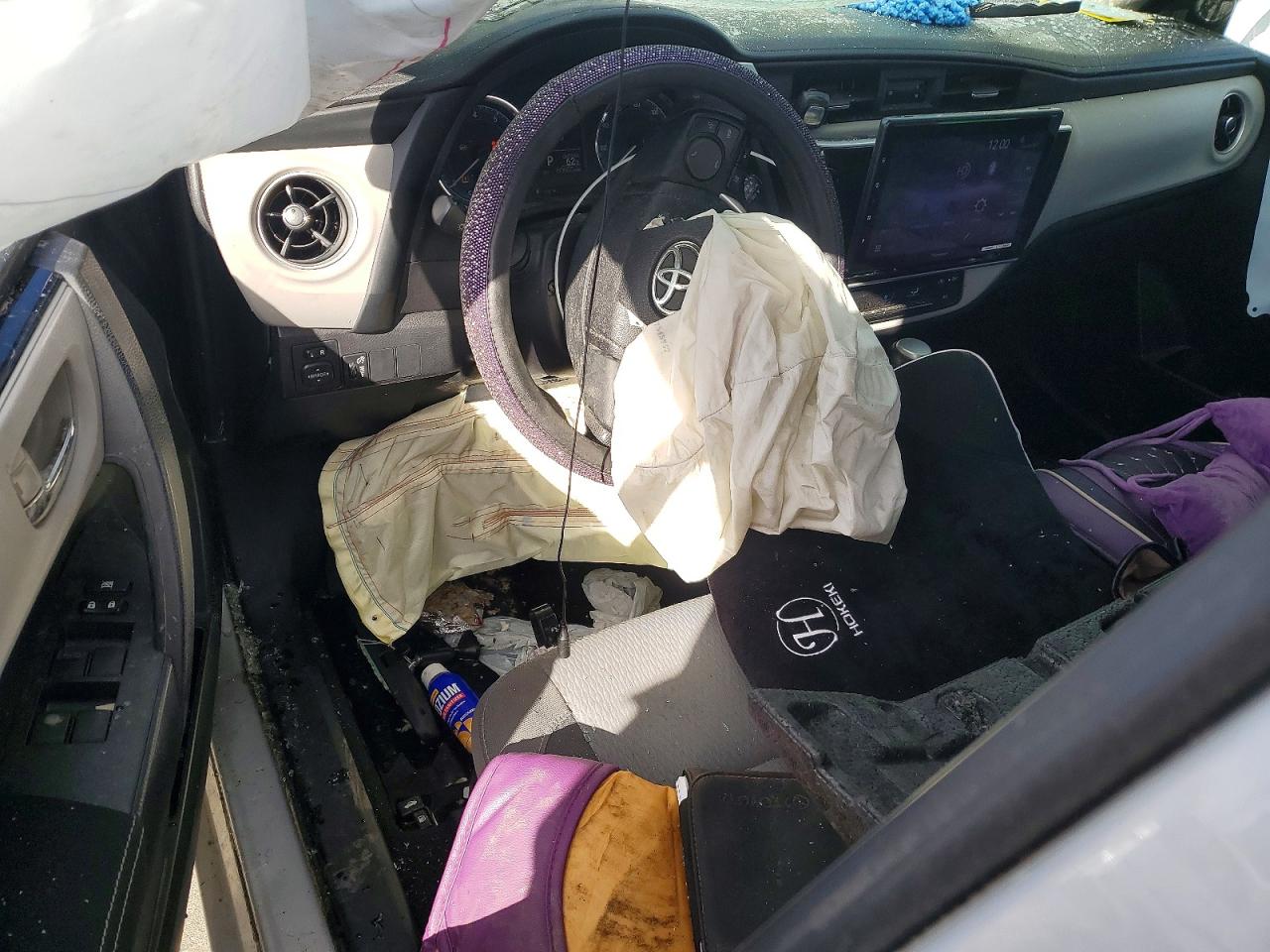 2018 TOYOTA COROLLA L photo 15