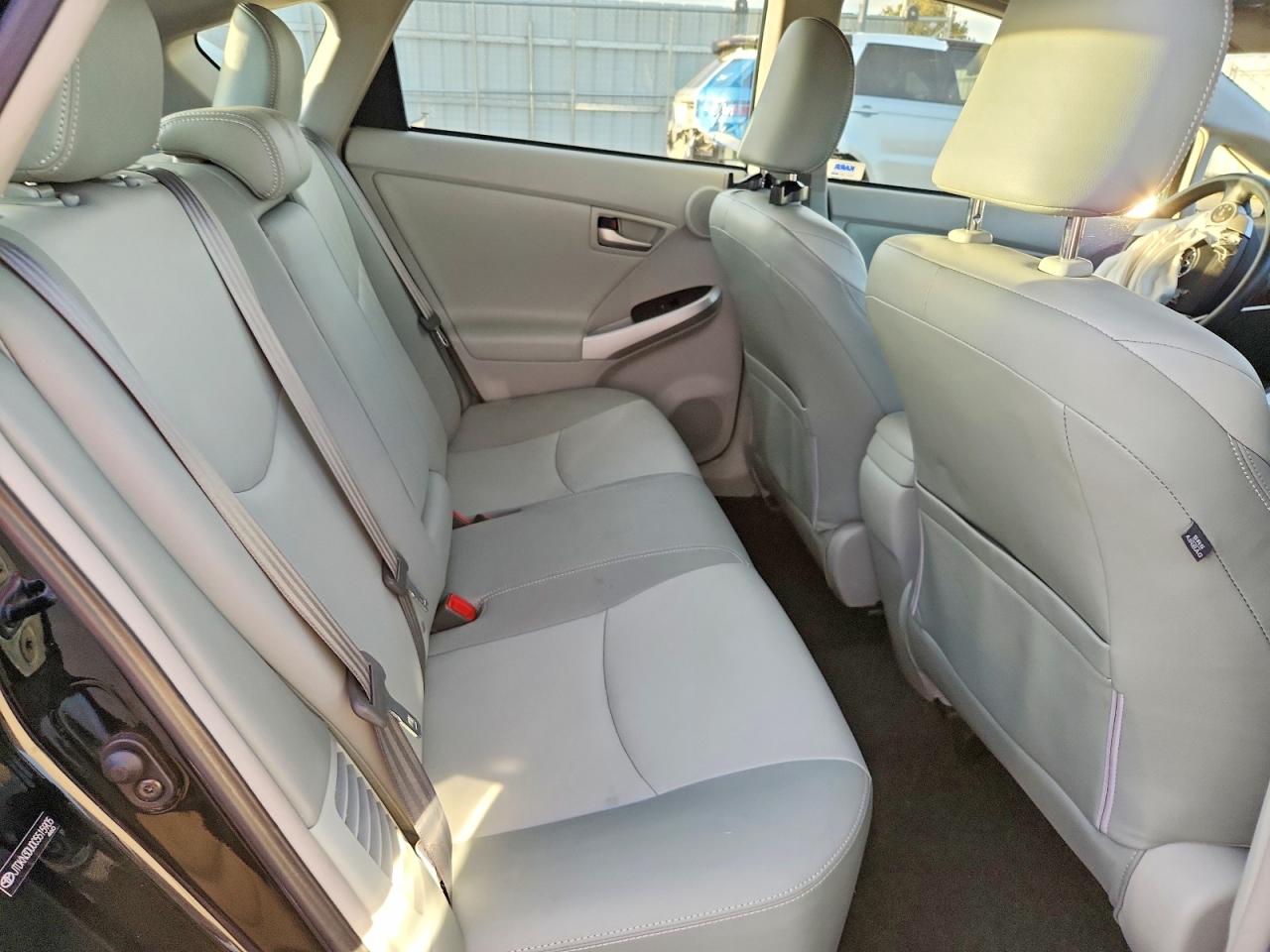 2012 TOYOTA PRIUS photo 10