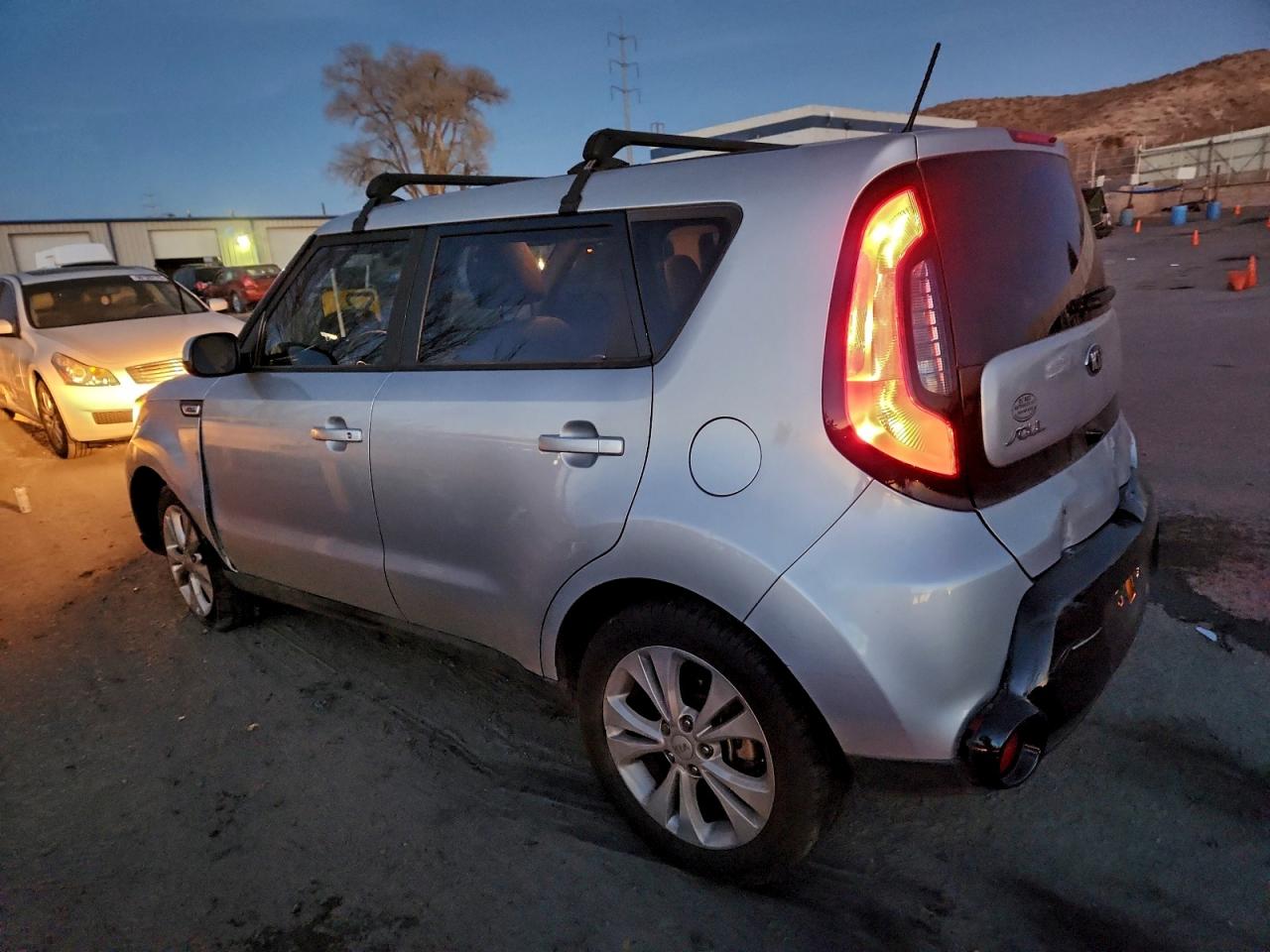 2016 KIA SOUL + photo 2