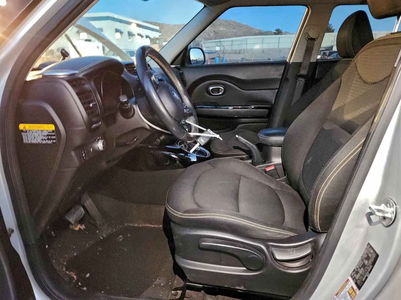 2016 KIA SOUL + photo 7
