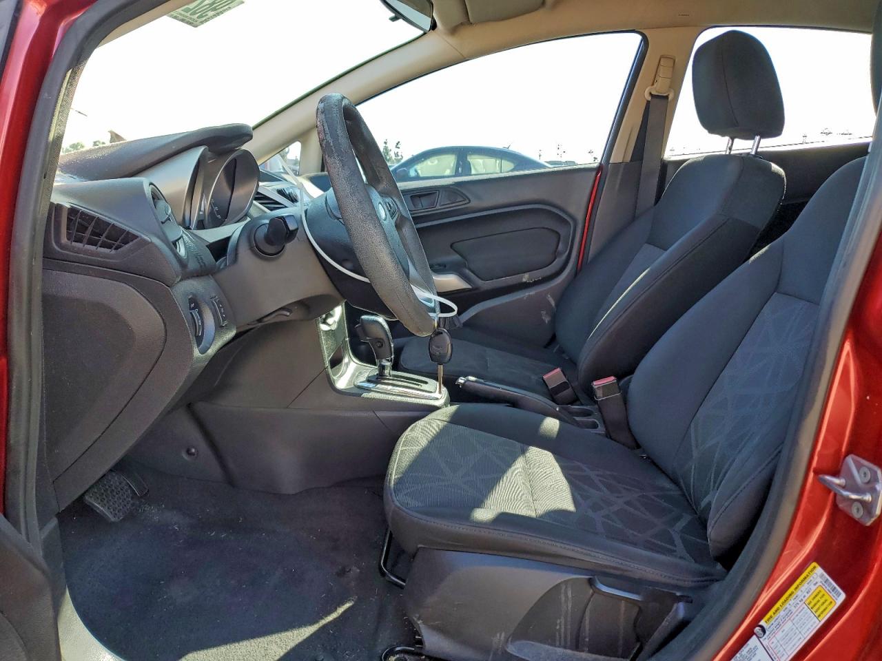 2011 FORD FIESTA SE photo 7