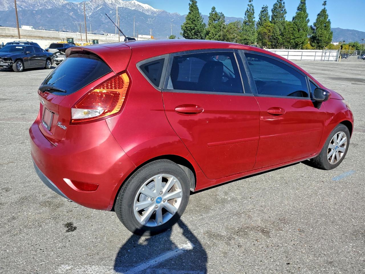 2011 FORD FIESTA SE photo 3