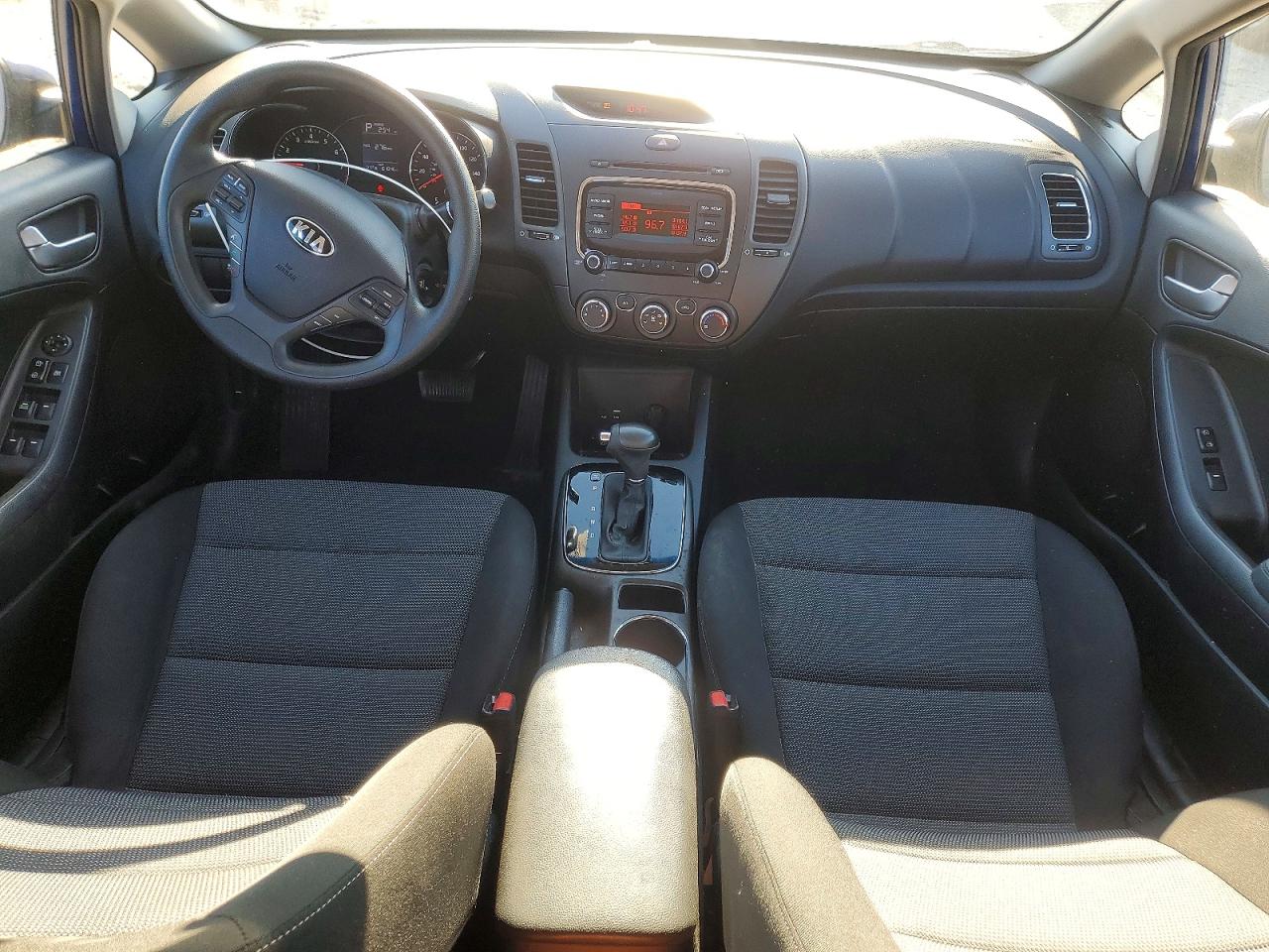 2018 KIA FORTE LX photo 8