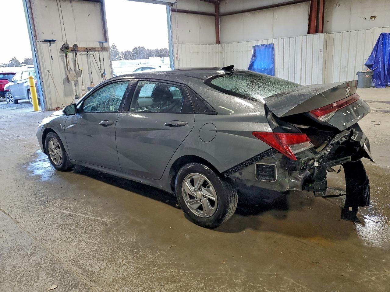 2024 HYUNDAI ELANTRA SE photo 2