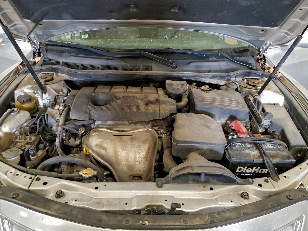 2011 TOYOTA CAMRY BASE photo 11