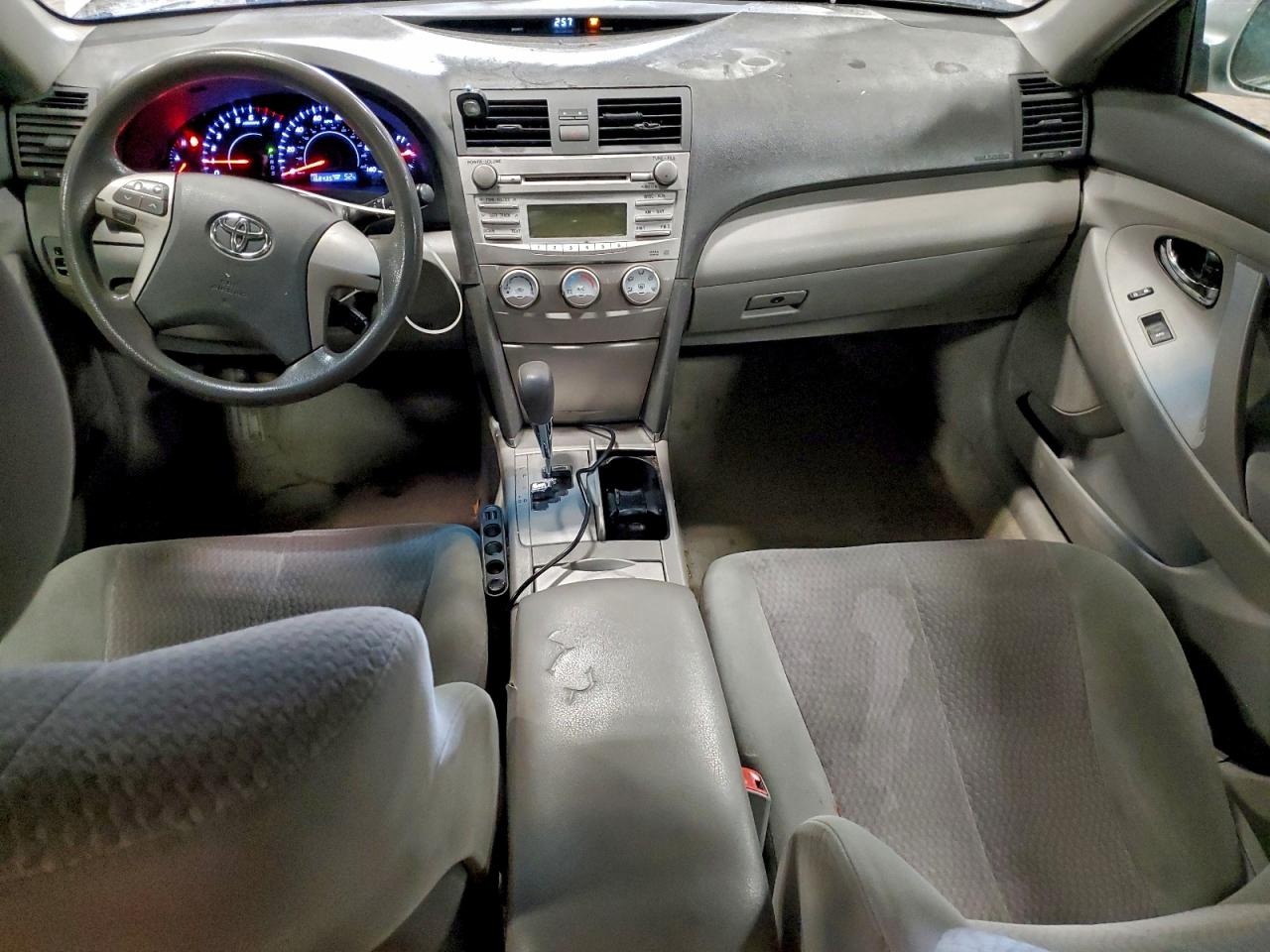 2011 TOYOTA CAMRY BASE photo 8