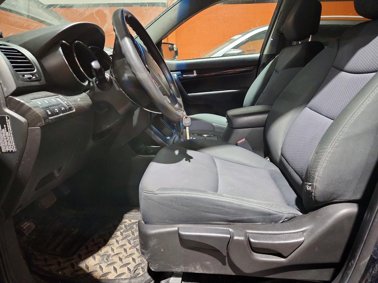 2012 KIA SORENTO BASE photo 7