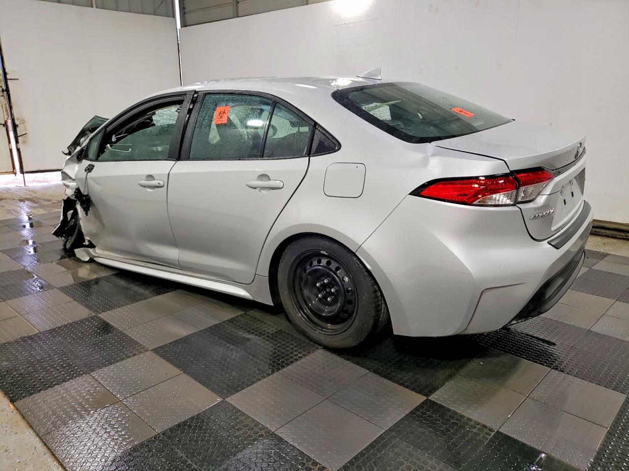 2024 TOYOTA COROLLA LE photo 2