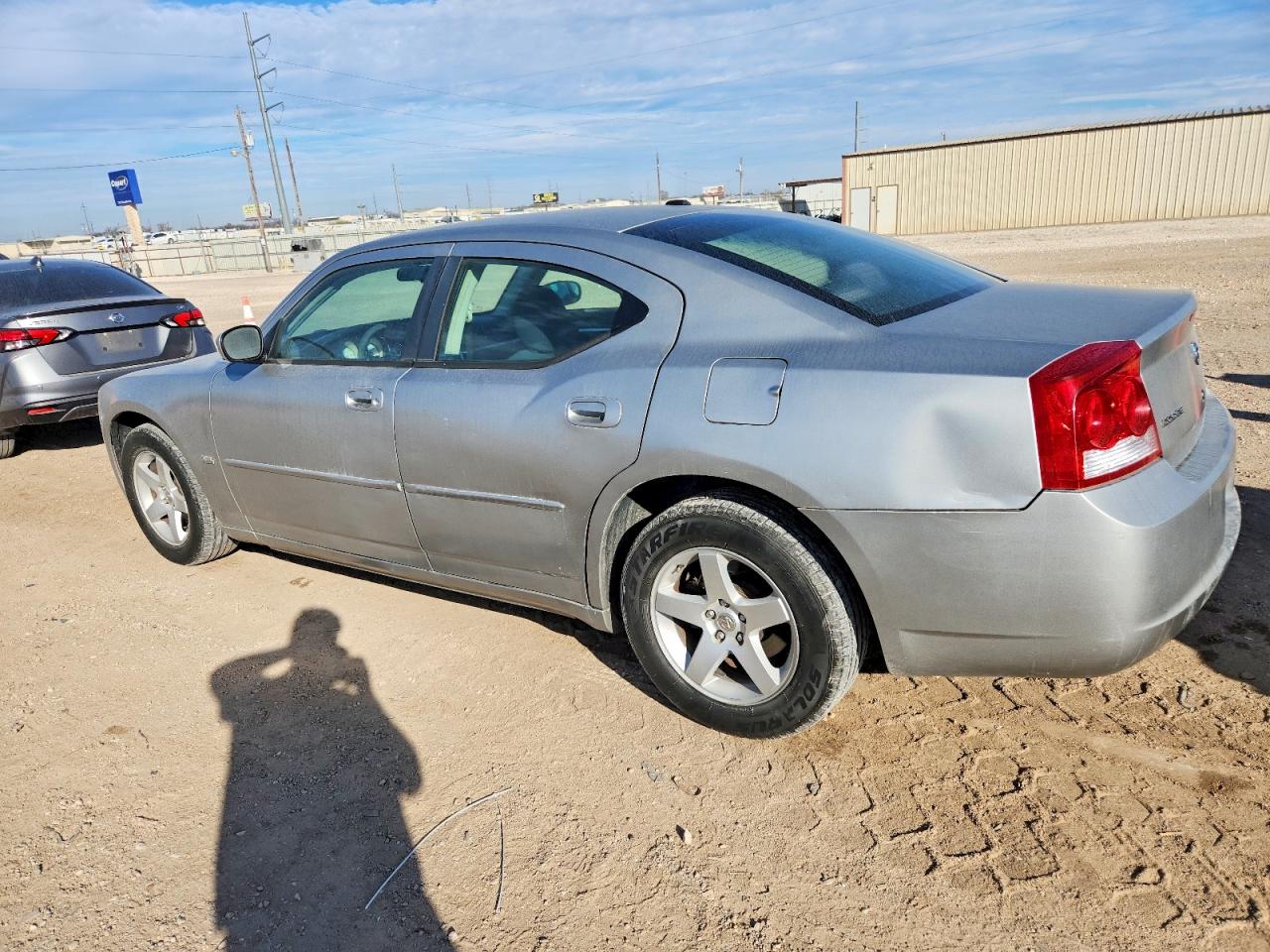 2010 DODGE CHARGER SXT photo 2