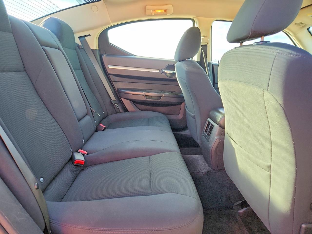 2010 DODGE CHARGER SXT photo 10