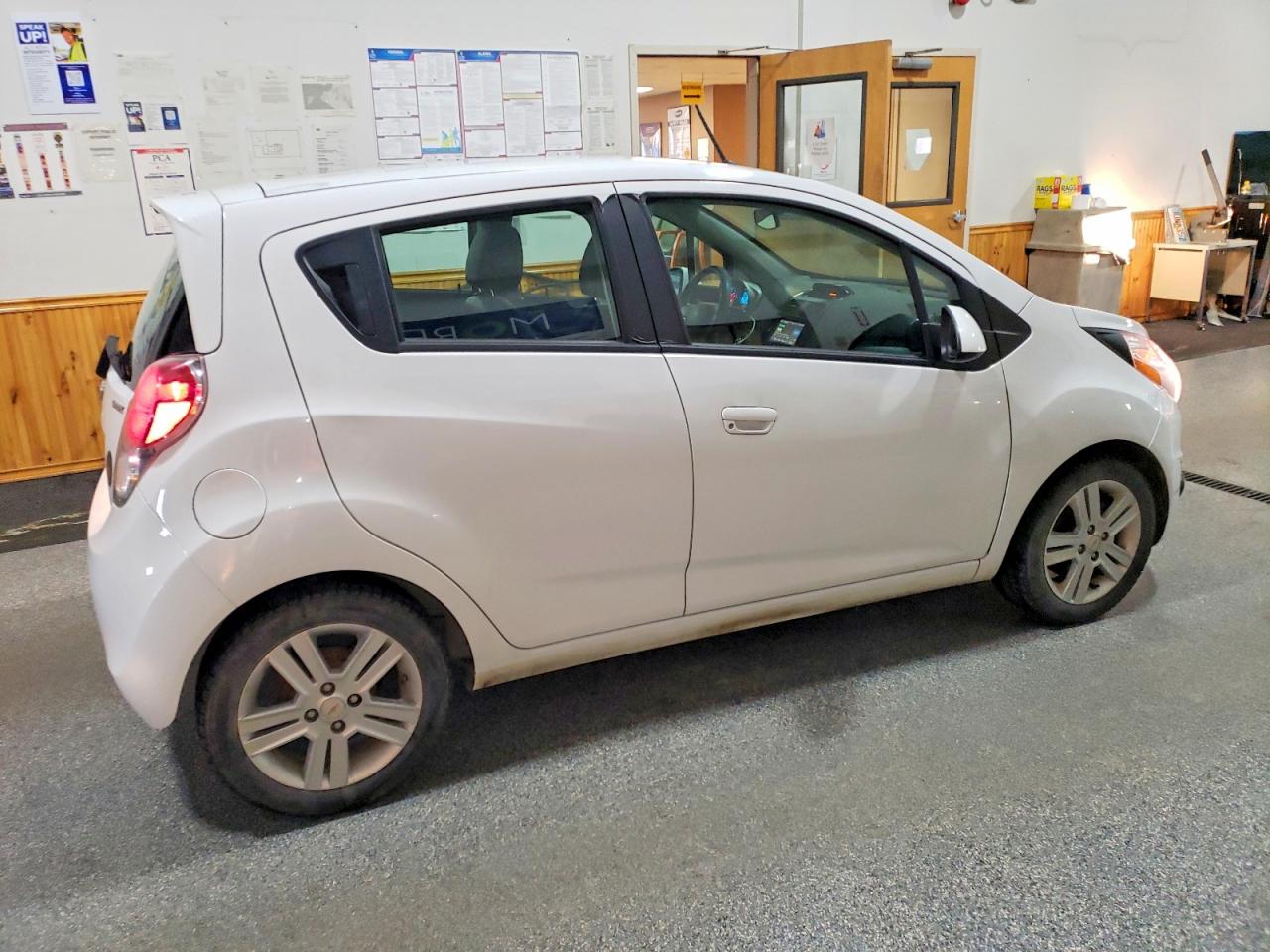 2015 CHEVROLET SPARK 1LT photo 3