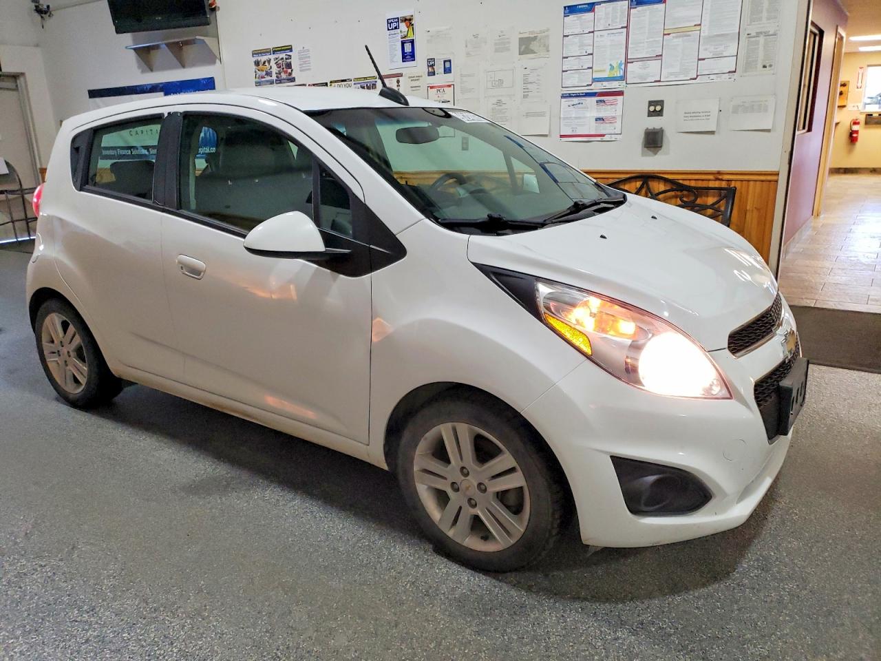 2015 CHEVROLET SPARK 1LT photo 4