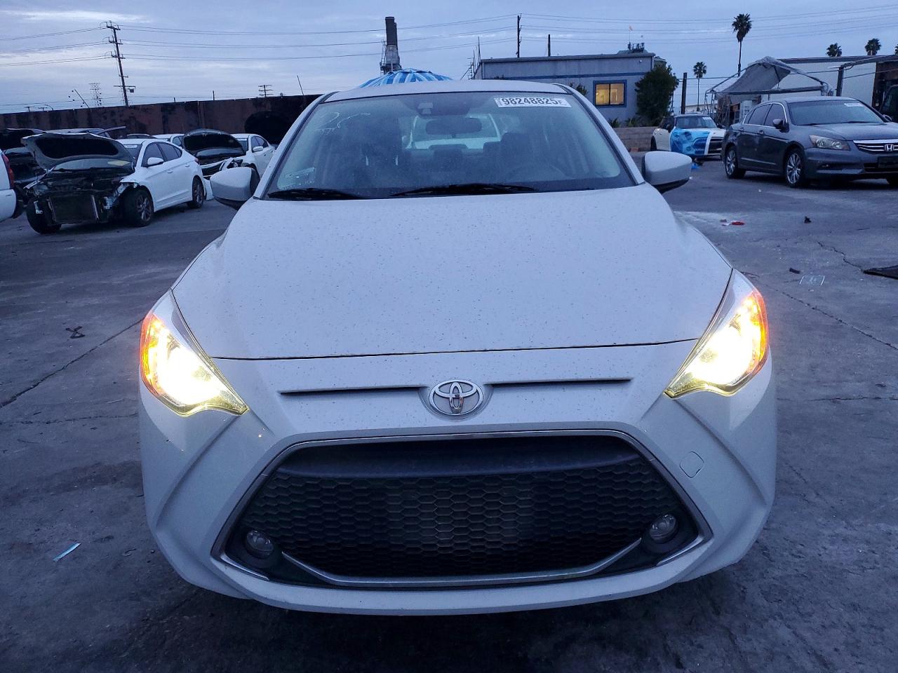 2019 TOYOTA YARIS L photo 5