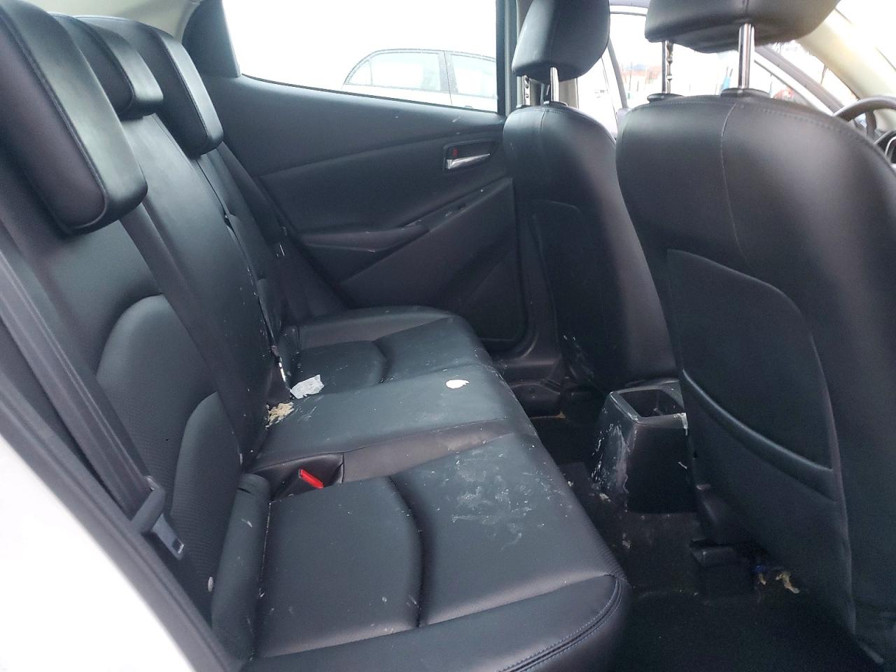 2019 TOYOTA YARIS L photo 10