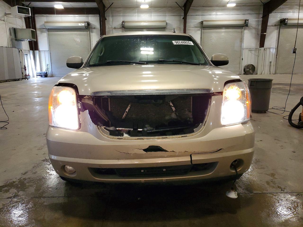 2007 GMC YUKON XL K1500 photo 5