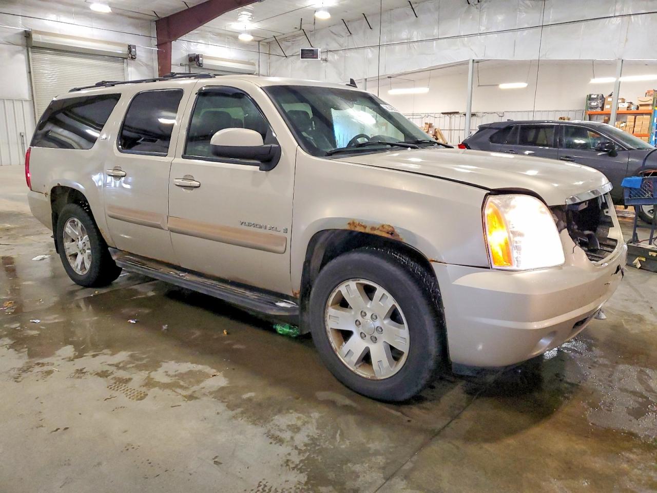 2007 GMC YUKON XL K1500 photo 4