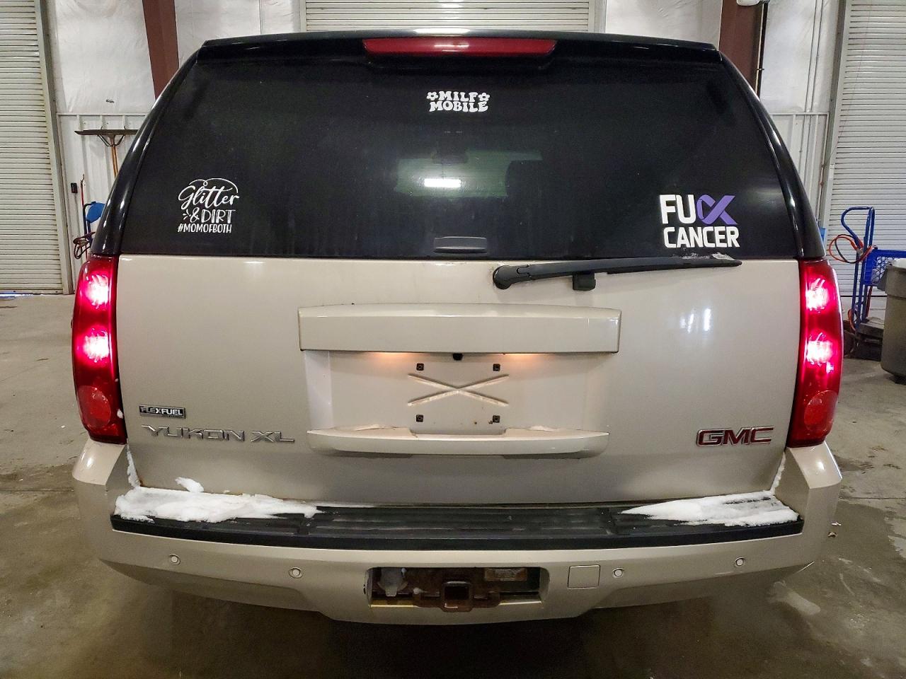 2007 GMC YUKON XL K1500 photo 6