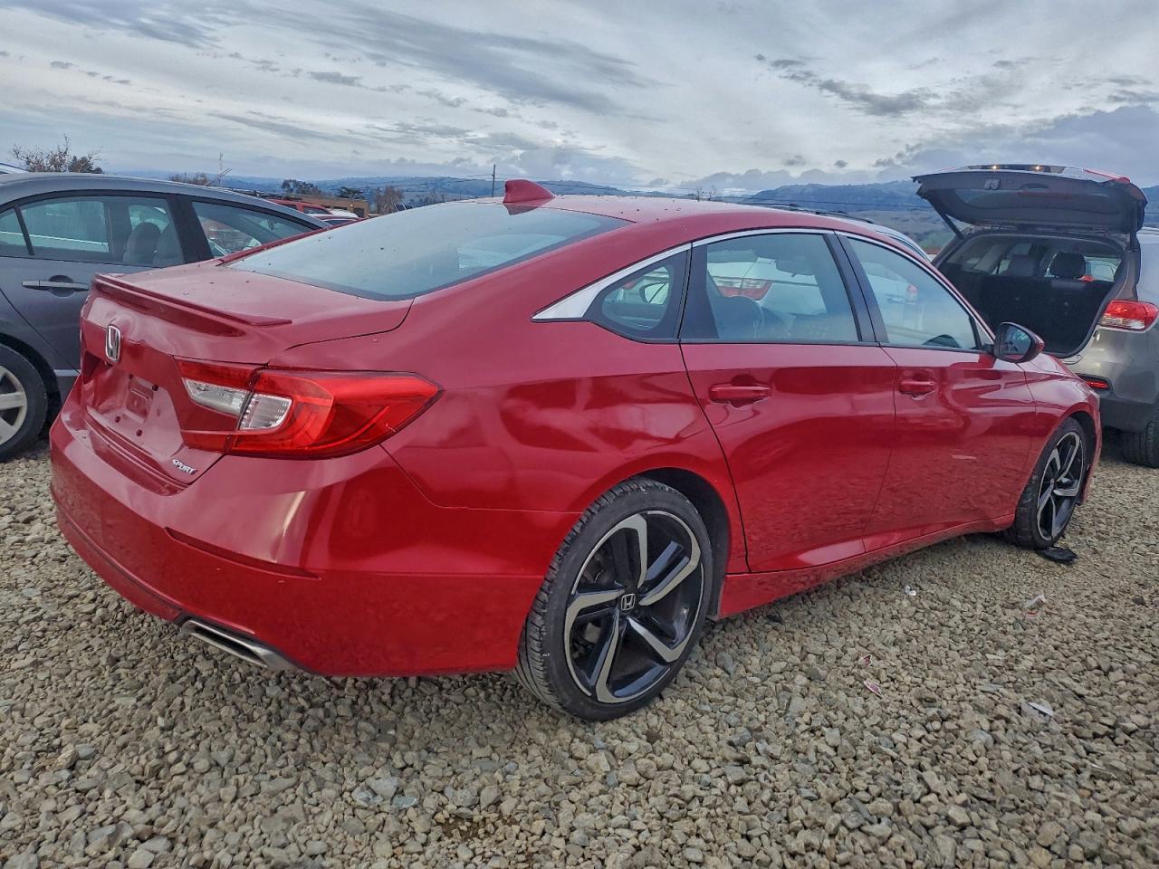 2018 HONDA ACCORD SPORT photo 3