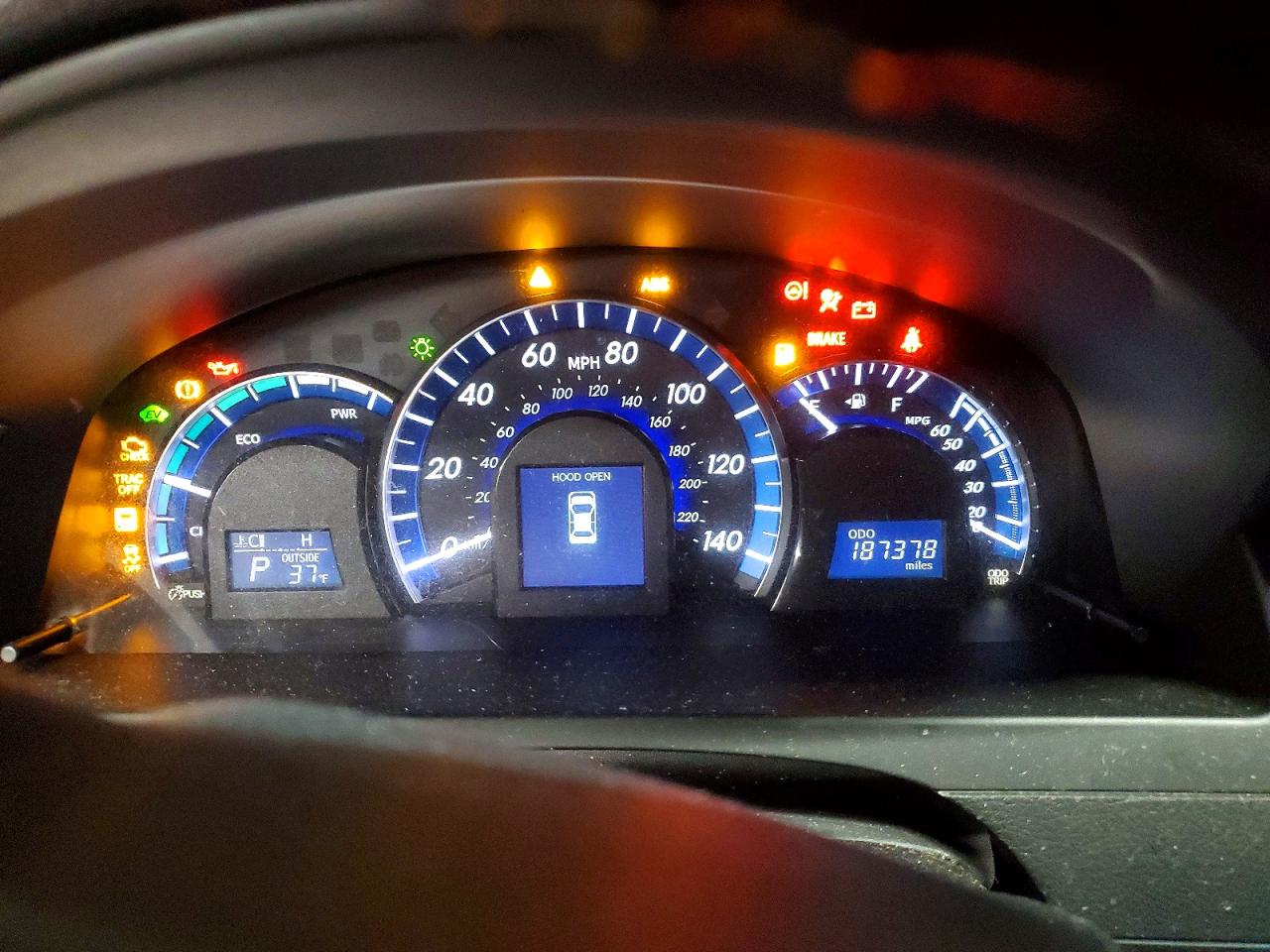 2012 TOYOTA CAMRY HYBRID photo 17