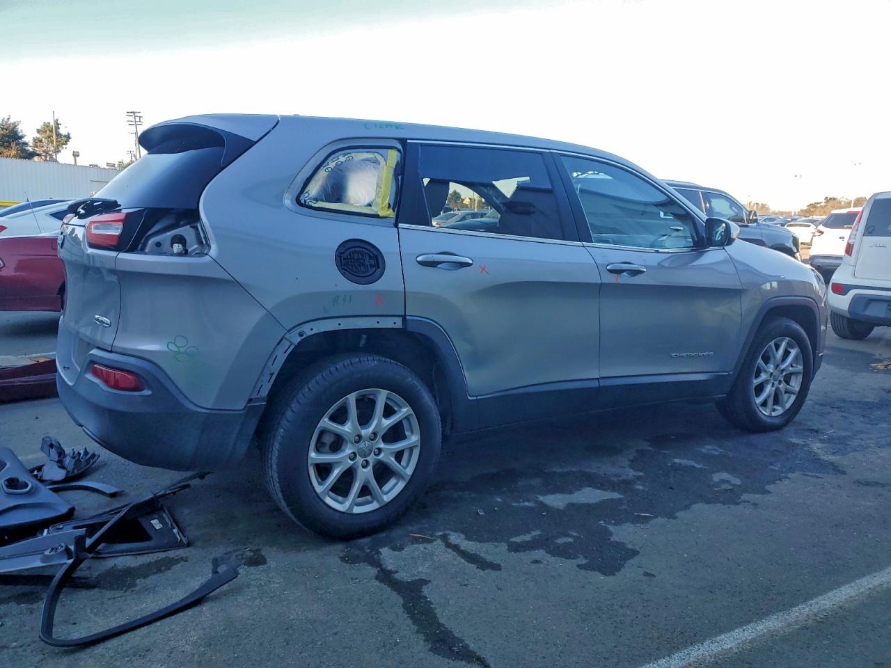 2014 JEEP CHEROKEE LATITUDE photo 3