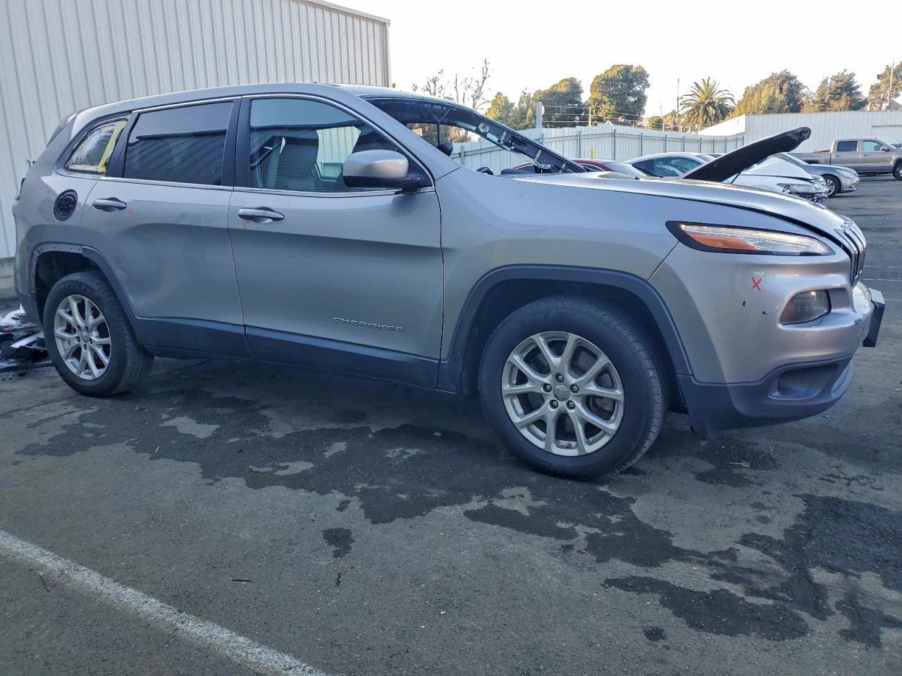 2014 JEEP CHEROKEE LATITUDE photo 4