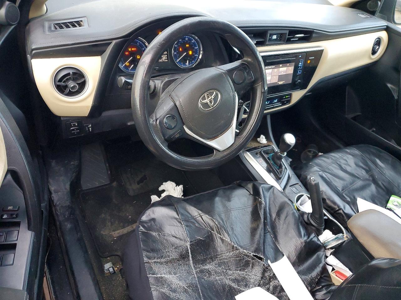 2017 TOYOTA COROLLA photo 15