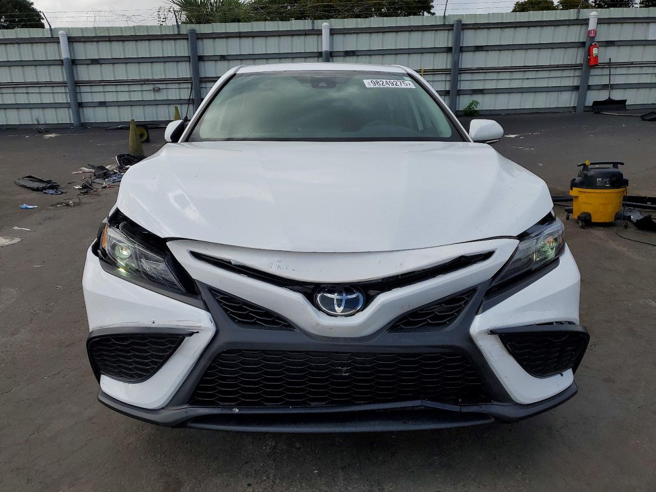 2024 TOYOTA CAMRY photo 5