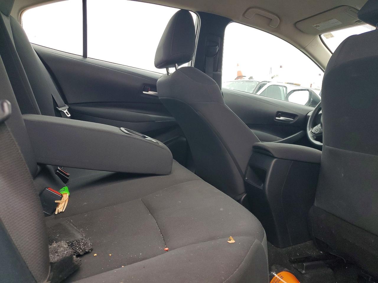2021 TOYOTA COROLLA LE photo 10