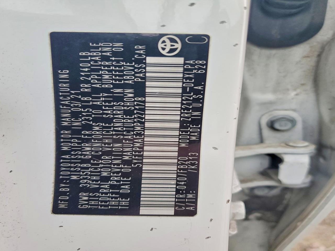 2021 TOYOTA COROLLA LE photo 12