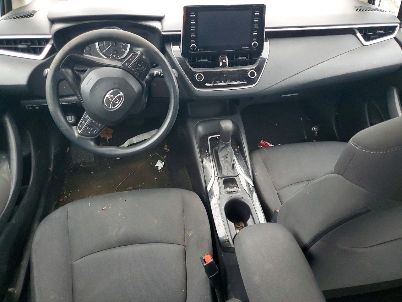 2021 TOYOTA COROLLA LE photo 8