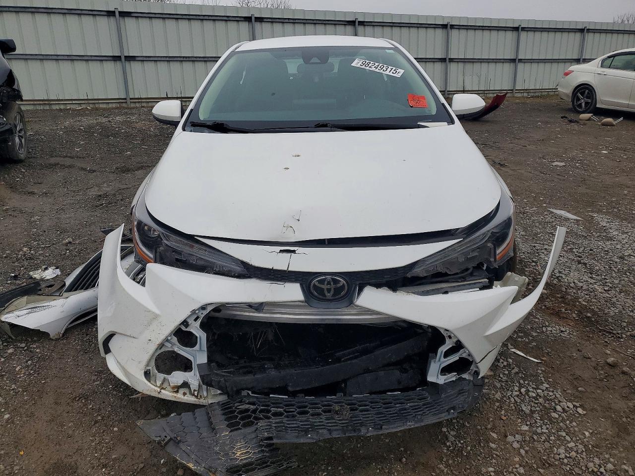 2021 TOYOTA COROLLA LE photo 5